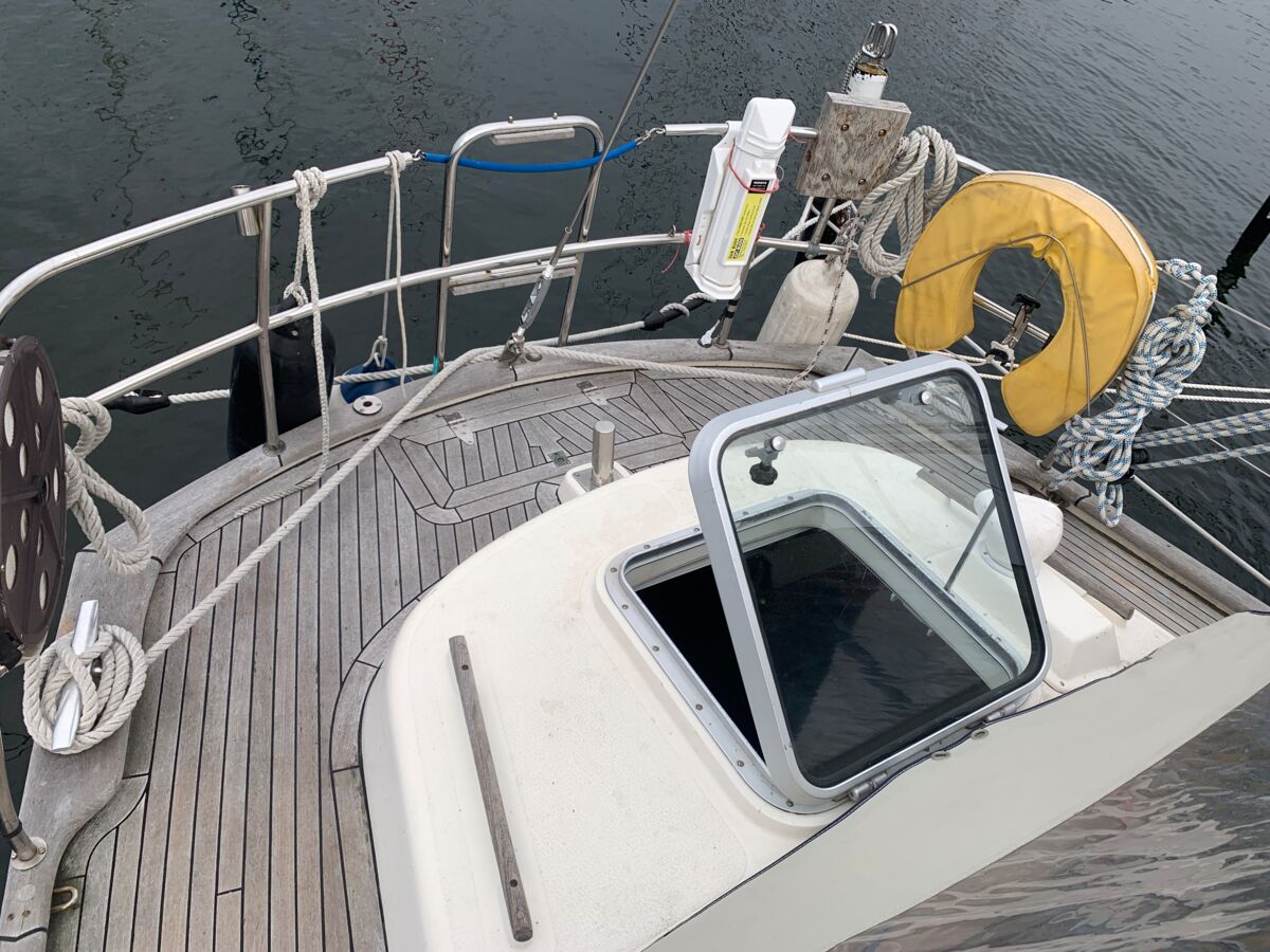 Segelyacht Hallberg-Rassy 352 Scandinavia by Sailing World Yachtbrokers Heiligenahafen 4