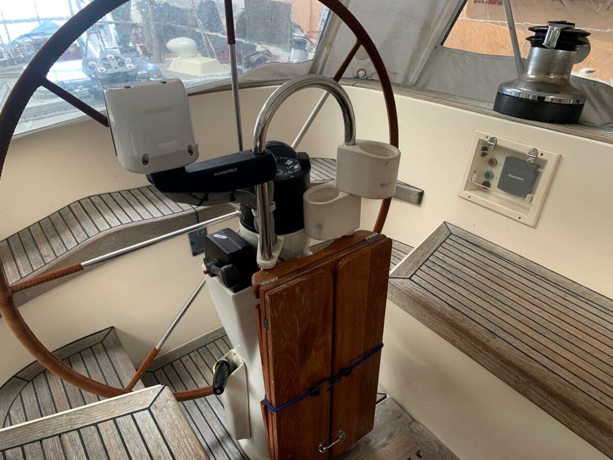 Segelyacht Hallberg-Rassy 45 Sailing World Yachtmakler   (77)