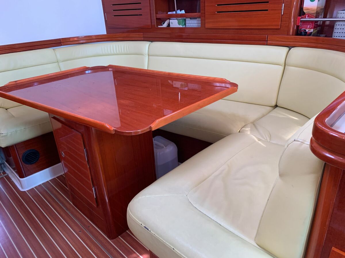 Hanse 411