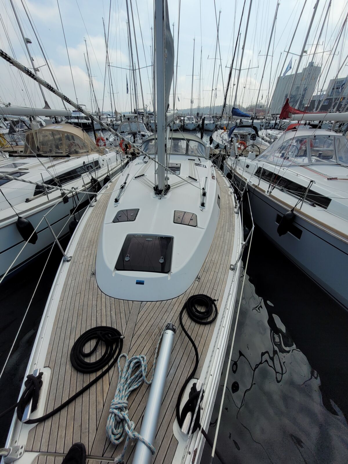 Bavaria Cruiser 36-3 Sailing World Yachtmakler 49