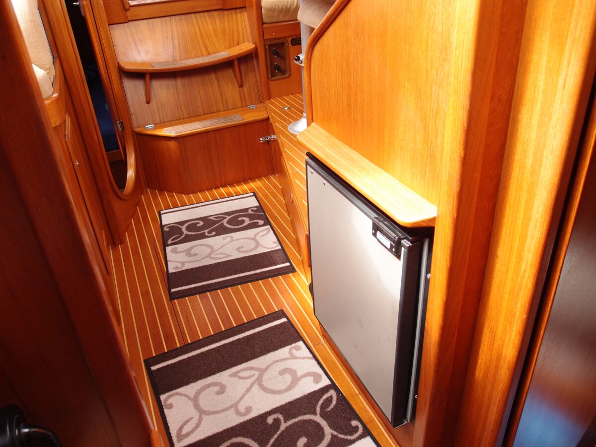 Degeroe38DS-Sailing-World-Yachtbrokers-12