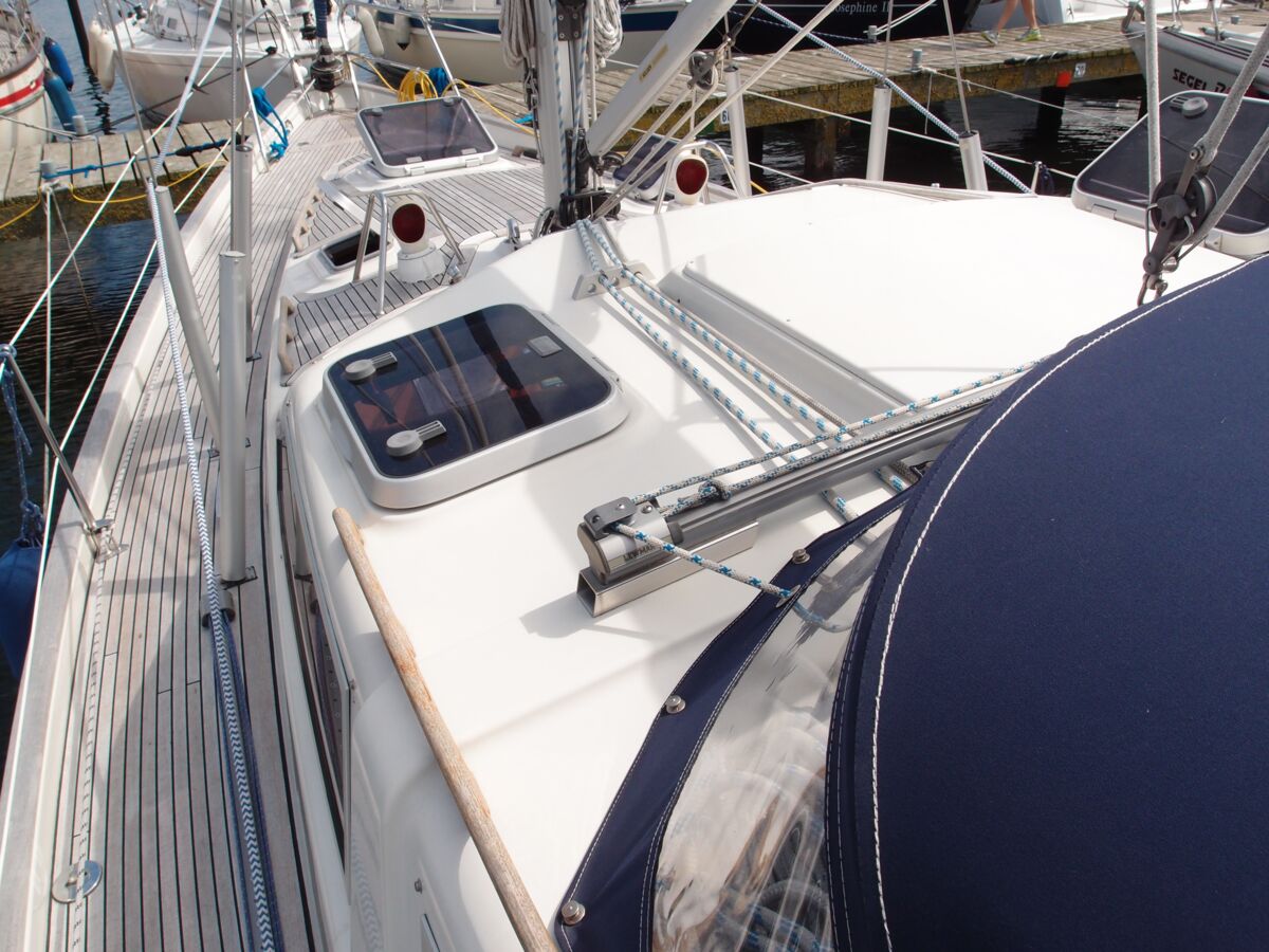 Degeroe38DS-Sailing-World-Yachtbrokers-38