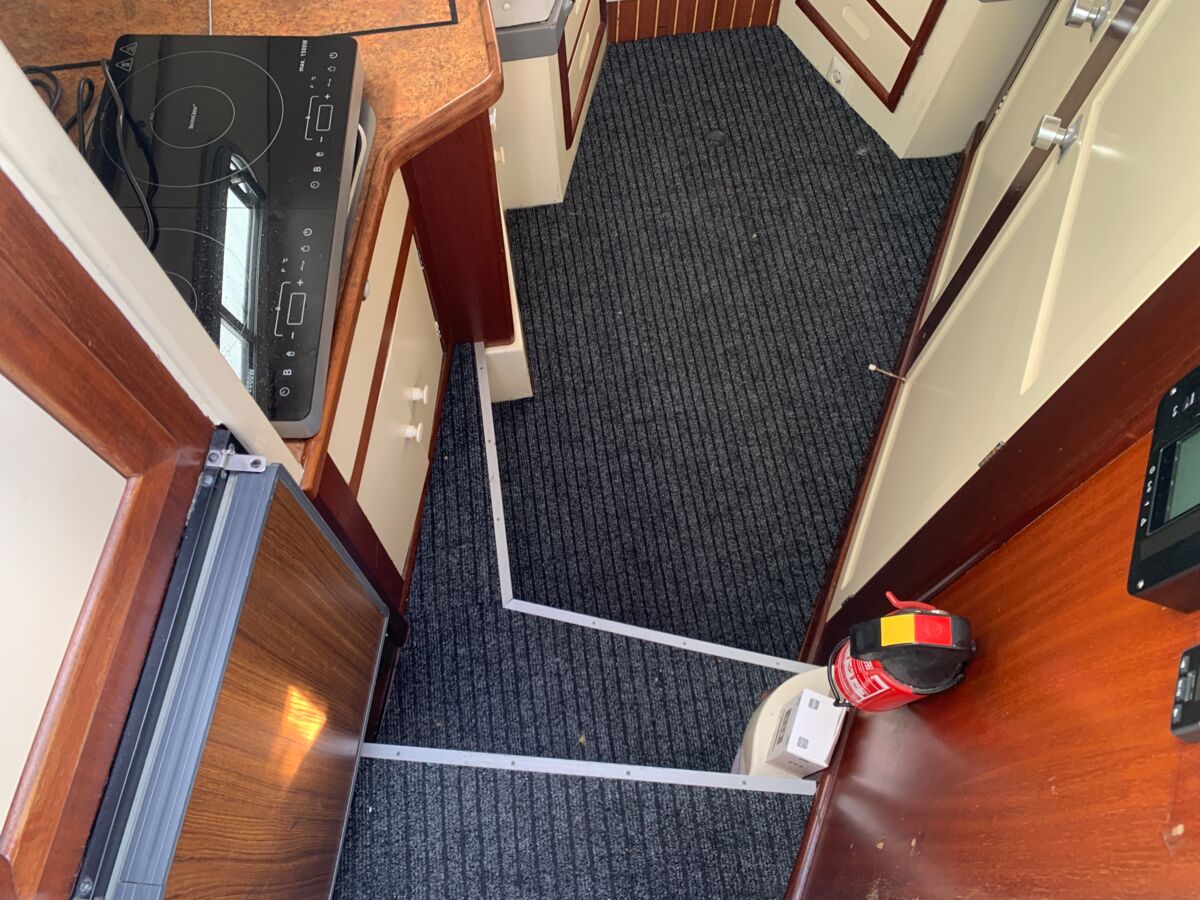 Motoryacht Sealine Family 285 Sailing World Yachtbrokers 6