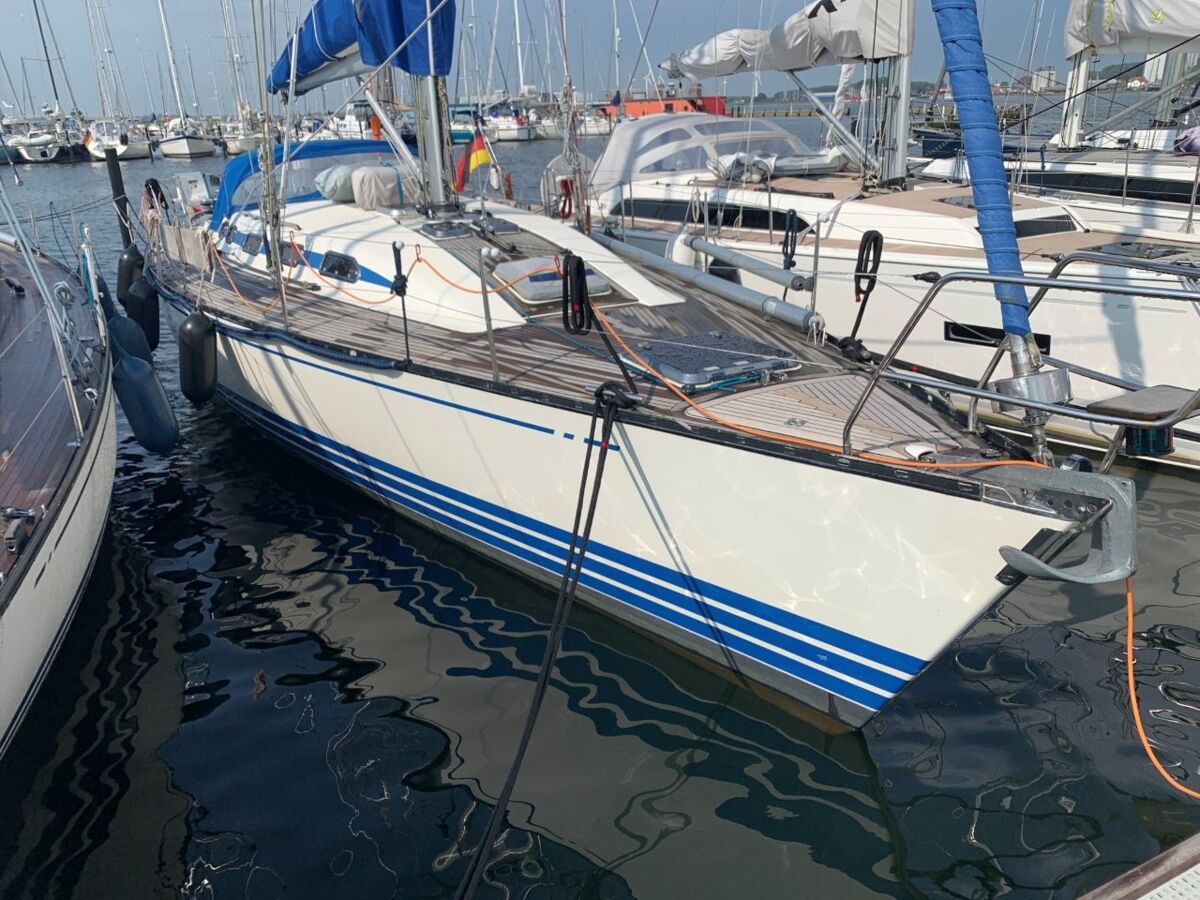 Sailing Xacht X-442 Sailing World Yachtbrokers 1