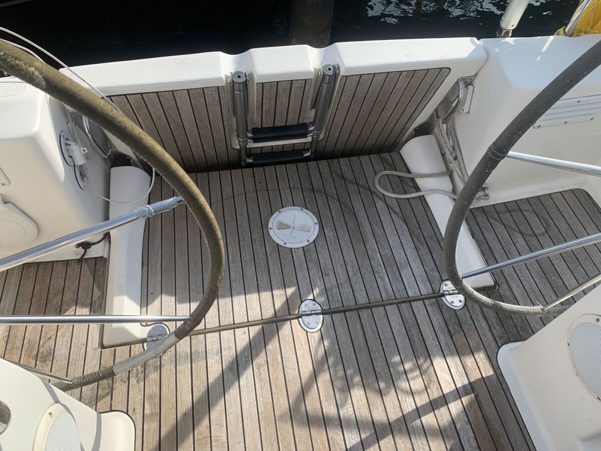 Sailing Yacht Bavaria 40 Cruiser Sailing World Yachtmakler Heiligenhafen 40