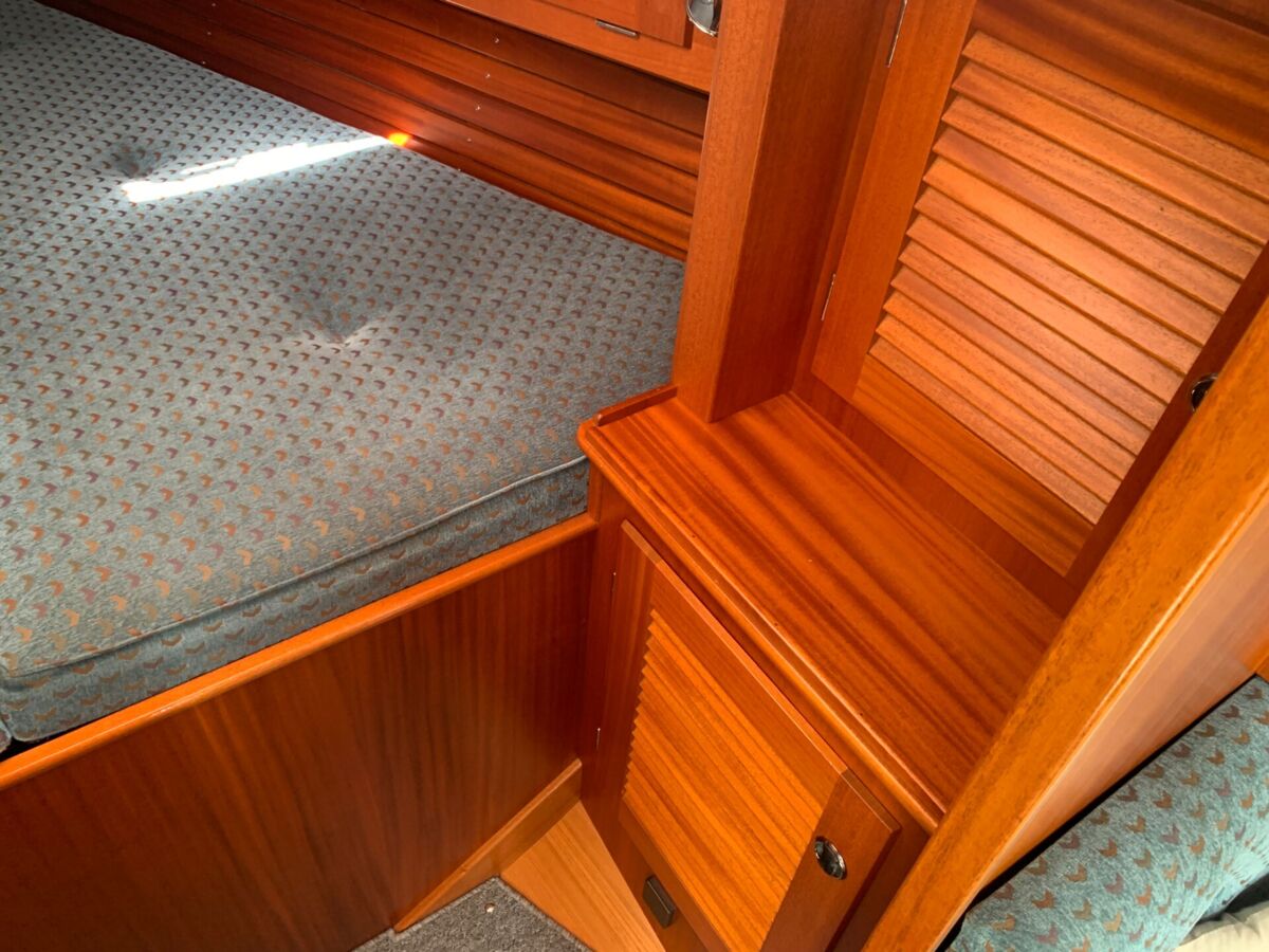 Sailing Yacht Hallberg-Rassy 34 Sailing World Yachtmakler Heiligenhafen 19