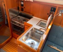 Sailing Yacht Hallberg-Rassy 34 Sailing World Yachtmakler Heiligenhafen 25