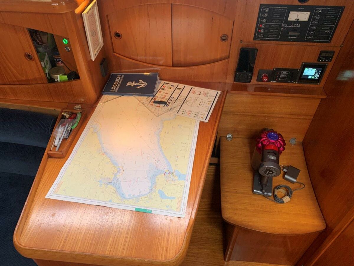 Sailing Yacht Jeanneau Sun Odyssey 32.2 Sailing World Yachtbrokers Heiligenhafen 14