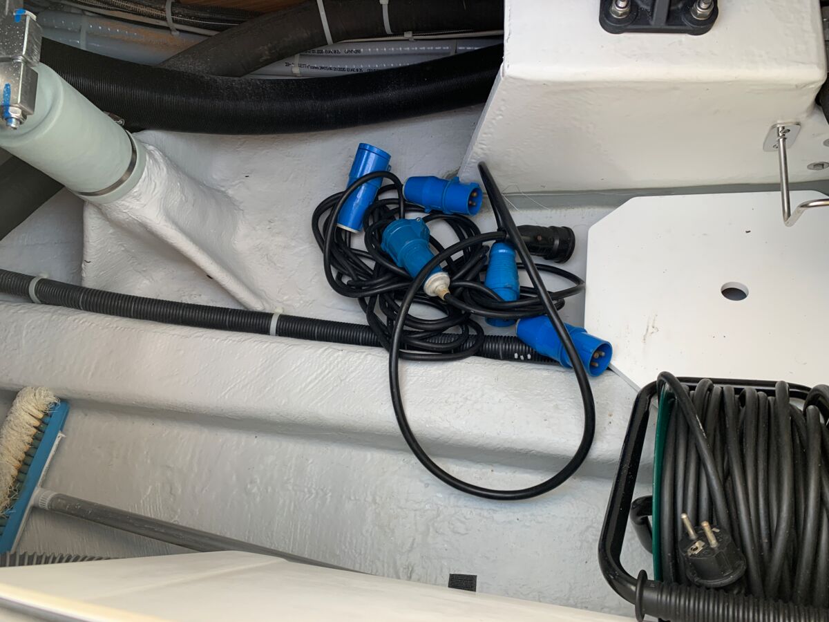Sailing Yacht Jeanneau Sun Odyssey 410 Sailing World Yachtbrokers 54