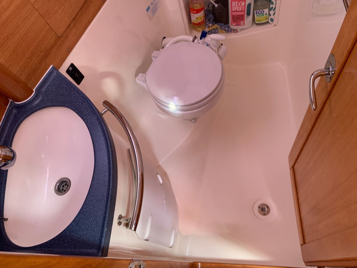 Segelyacht Bavaria 31 Cruiser Limited Edition Saling World Yachtmakler Heiligenhafen 27