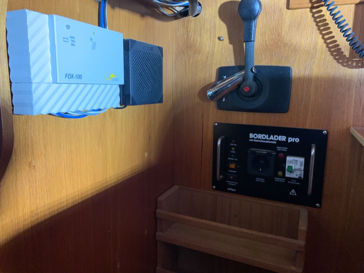 Segelyacht Hai 760 Decksalon Sailing World Yachtmakler 13
