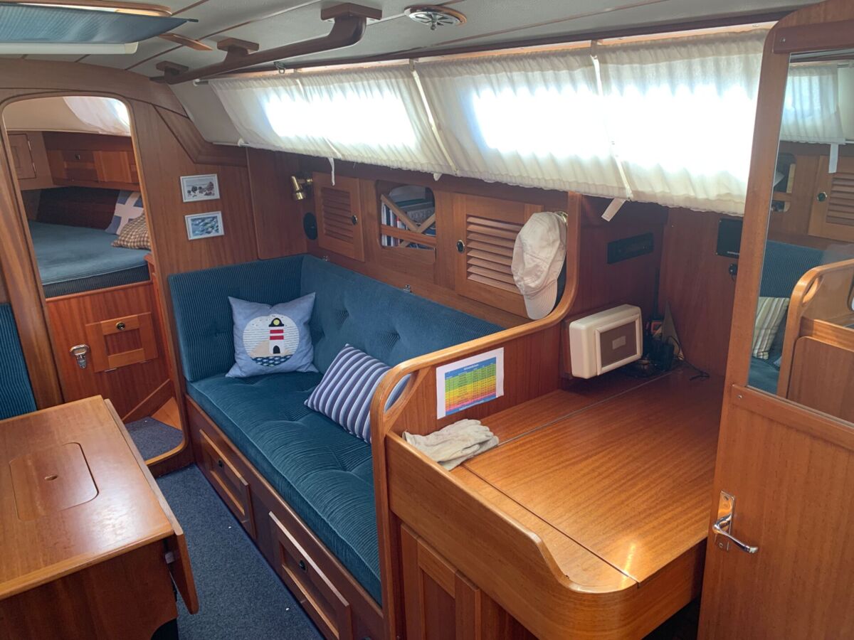 Segelyacht Hallberg-Rassy 34 Sailing World Yachtbrokers 13
