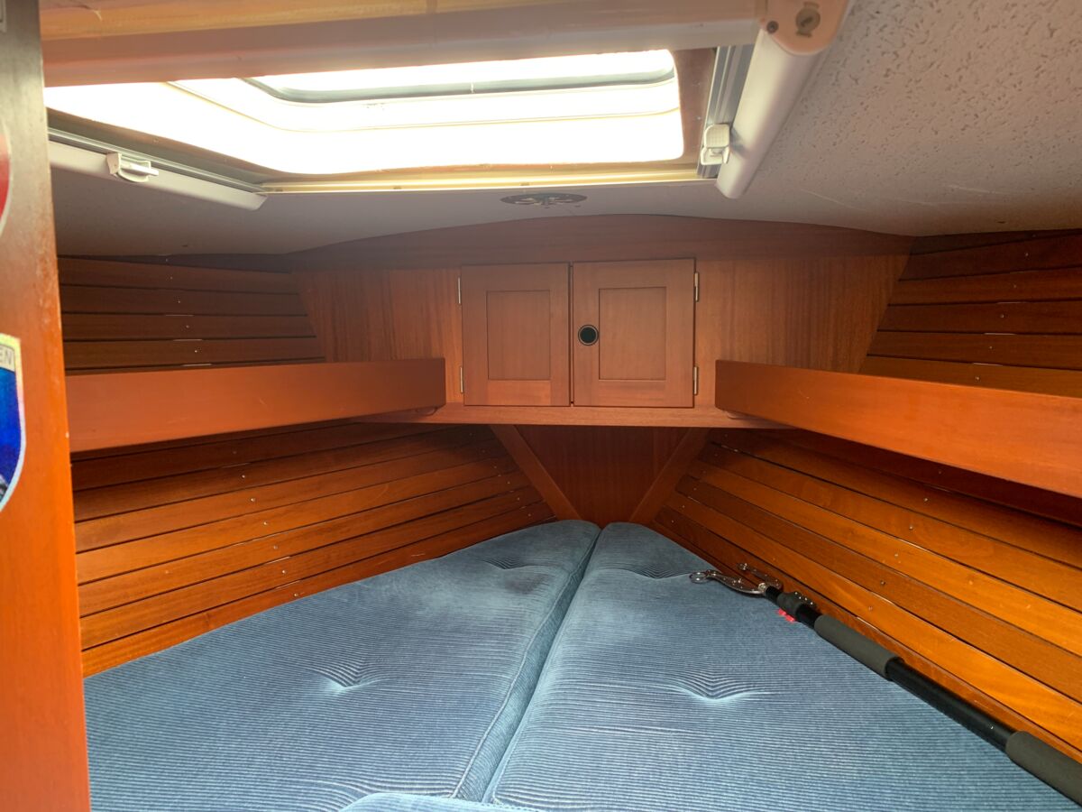 Segelyacht Hallberg-Rassy 352 Scandinavia by Sailing World Yachtbrokers Heiligenahafen 12