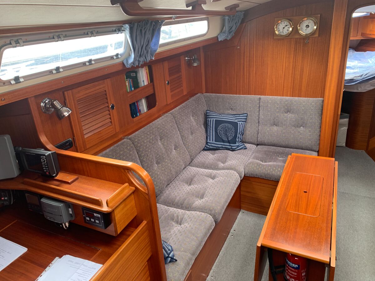 Segelyacht Hallberg-Rassy 36 MK II Sailing World Yachtmakler 5
