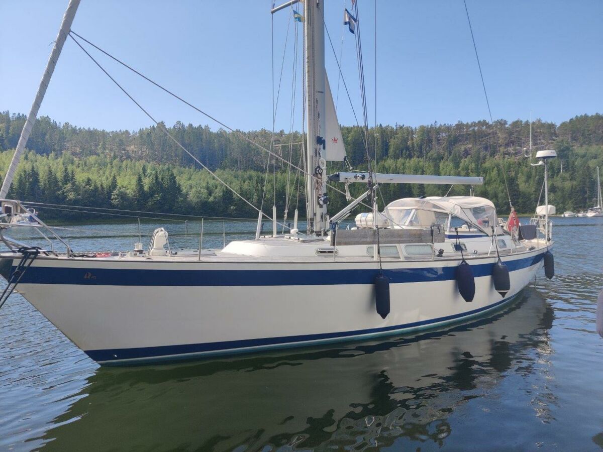 Segelyacht Hallberg-Rassy 45 Sailing World Yachtmakler 4 (2)