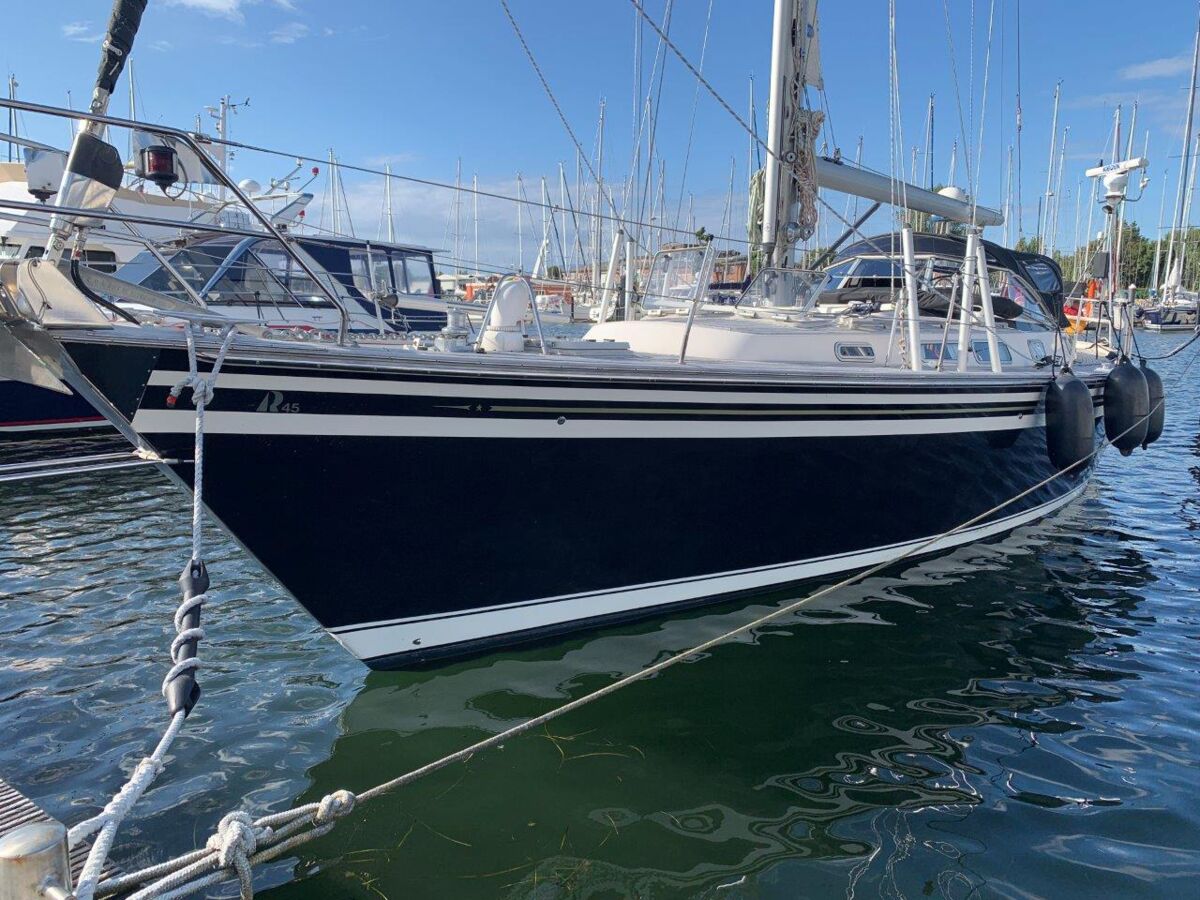 Segelyacht Hallberg-Rassy 45 Sailing World Yachtmakler Heiligenhafen 5