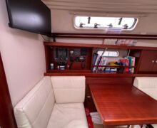 Segelyacht Hanse 375 Sailing World Yachtmakler Heiligenhafen 9