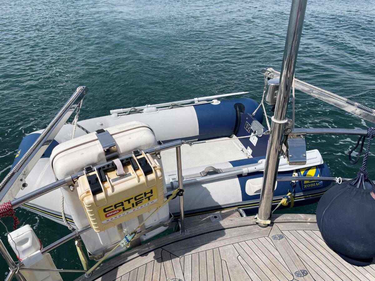 Segelyacht Motiva 39S Sailing World Yachtbrokers 38