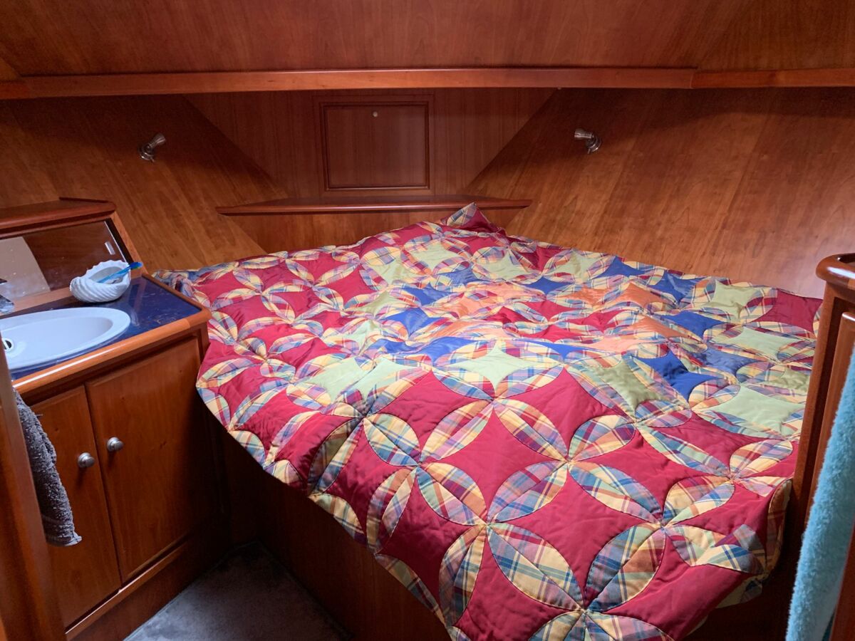 Vacance-1300-motoryacht-sailing-world-yachtbrokers-13
