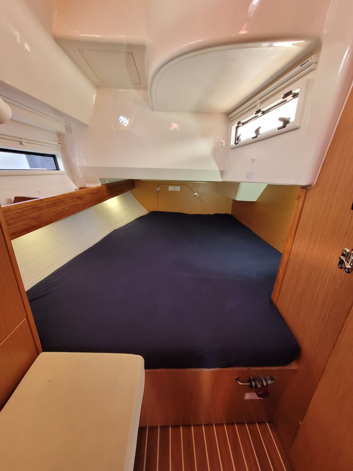 Bavaria Cruiser 36-3 Sailing World Yachtmakler 15