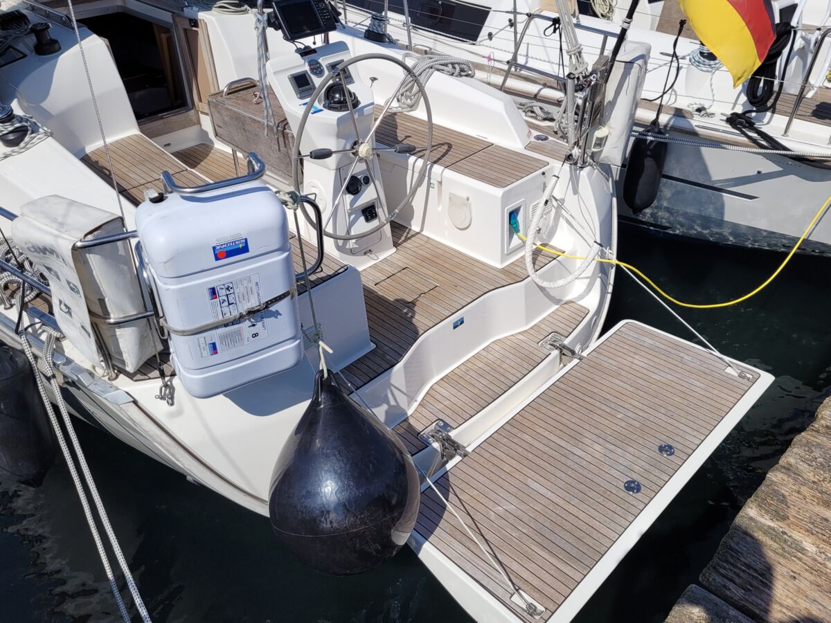 Bavaria Cruiser 36-3 Sailing World Yachtmakler 4