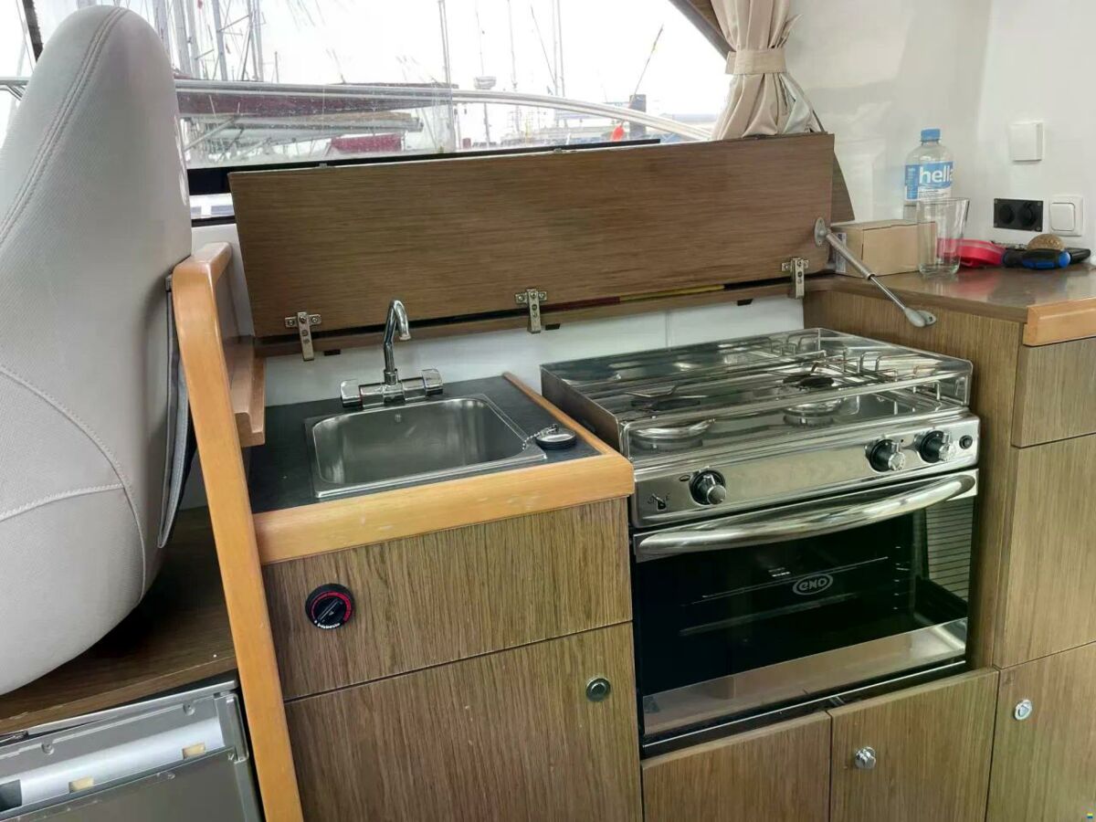 Benteau Antares 30 -6