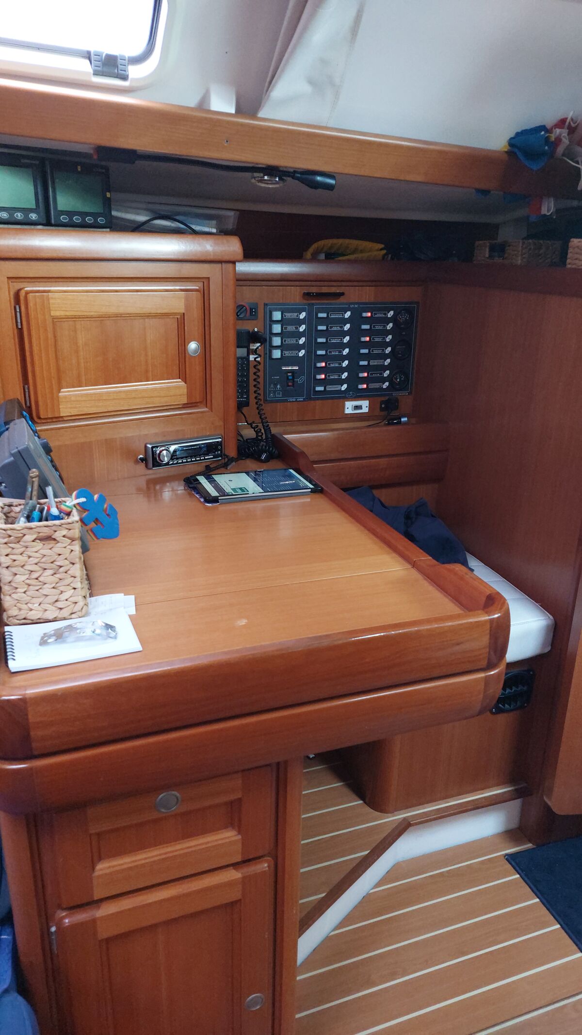 Dufour 38 Sailing World Yachtmakler 8