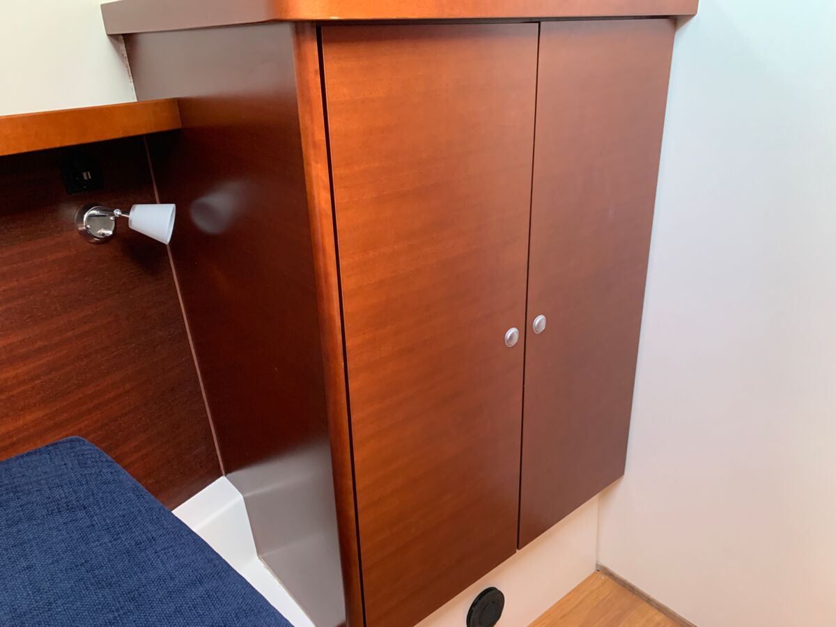 Hanse 370