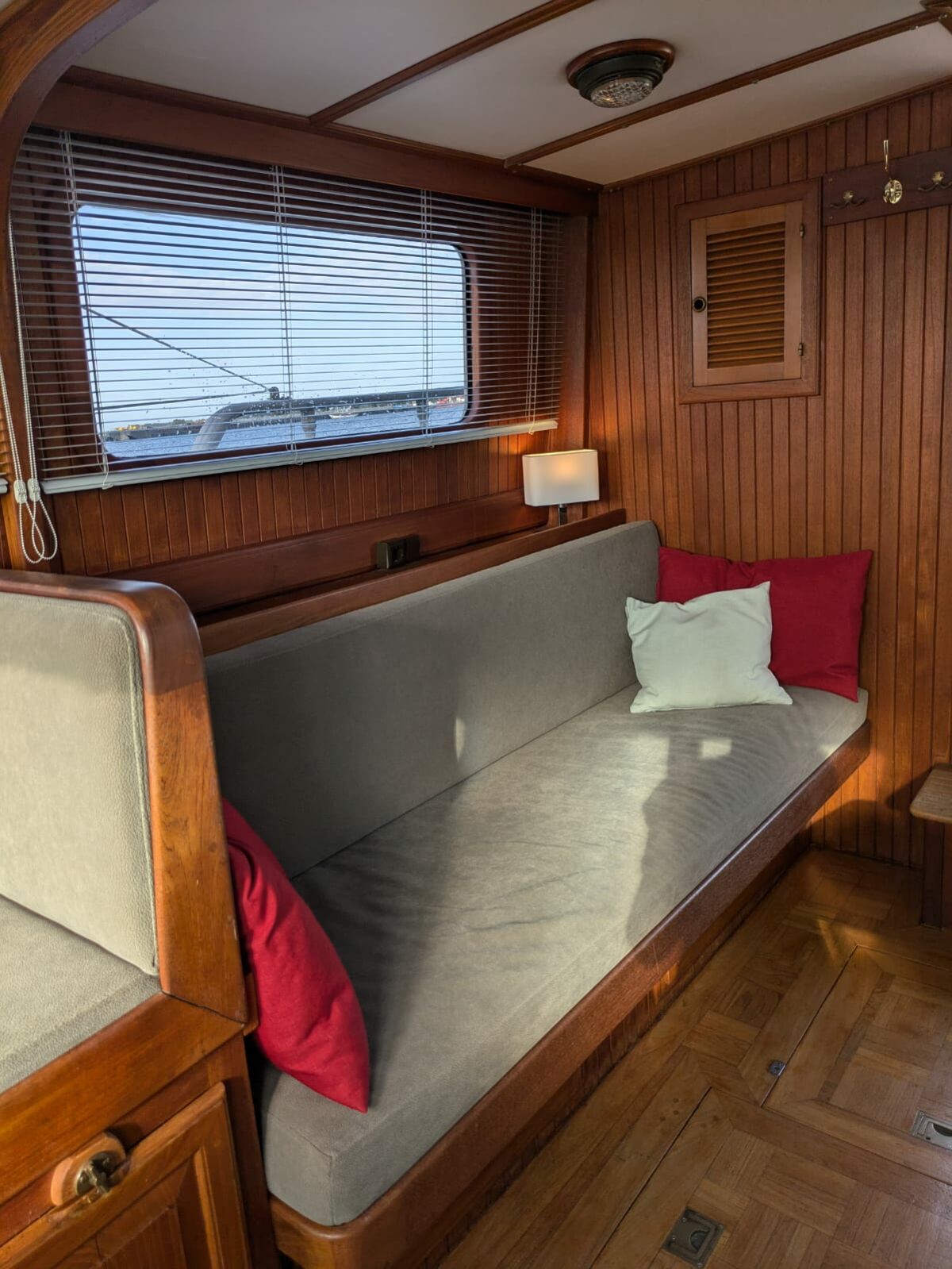 Motorsailer Island Trader 40 Sailing World Yachtbrokers Heiligenhafen 18