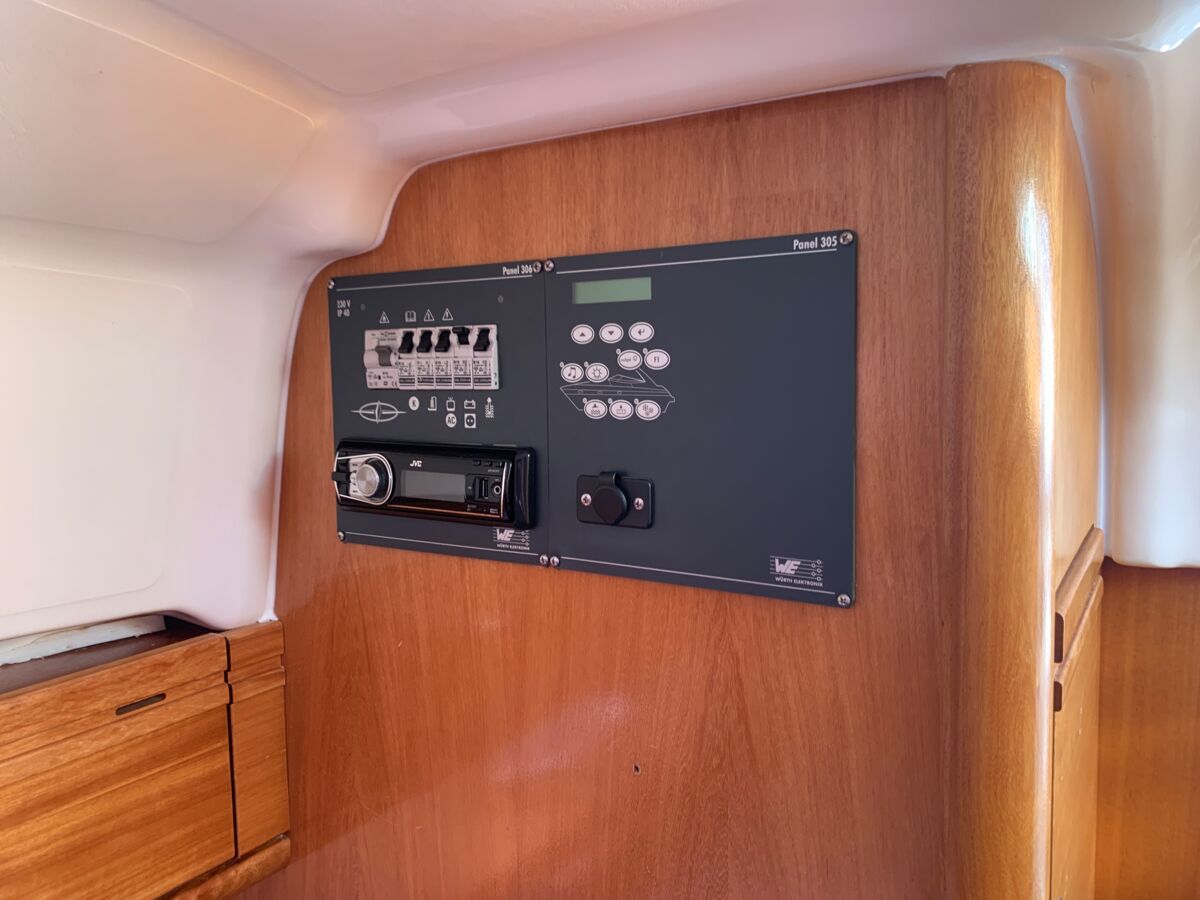 Motoryacht Bavaria 29 Sport Sailing World Yachtbrokers Heiligenhafen 23