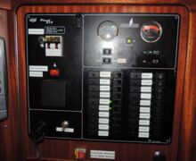 Sailing Yacht Bavaria 42 Sailing World Yachtbrokers 17
