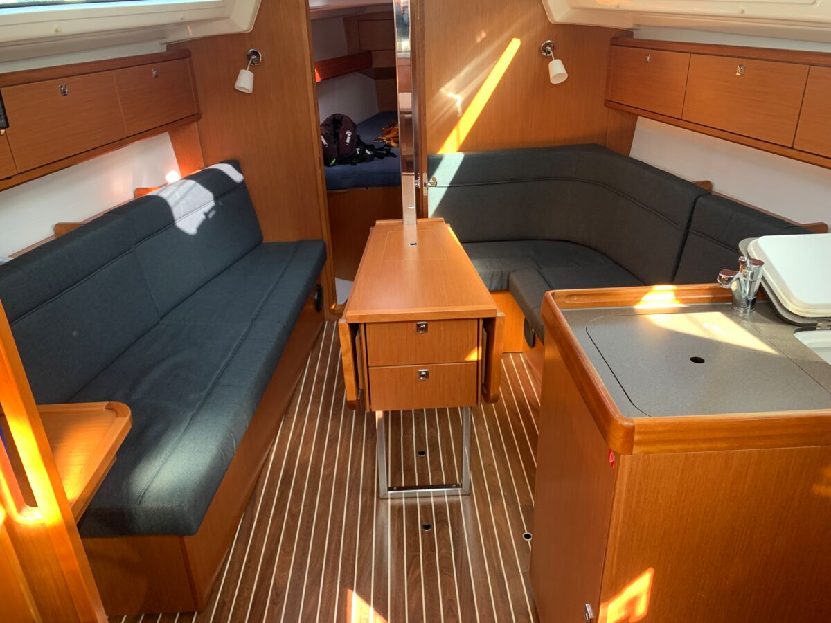 Sailing Yacht Bavaria Cruiser 34 Sailing World Yachtbrokers Heiligenhafen 34