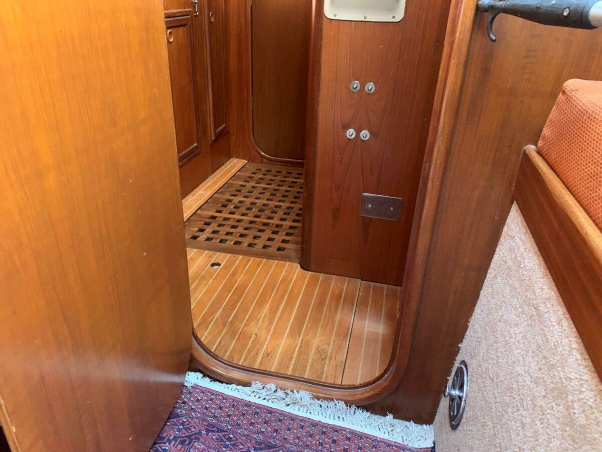 Sailing Yacht Beneteau Evasion 37 Ketch Sailing World Yachtbrokers Heiligenhafen 86