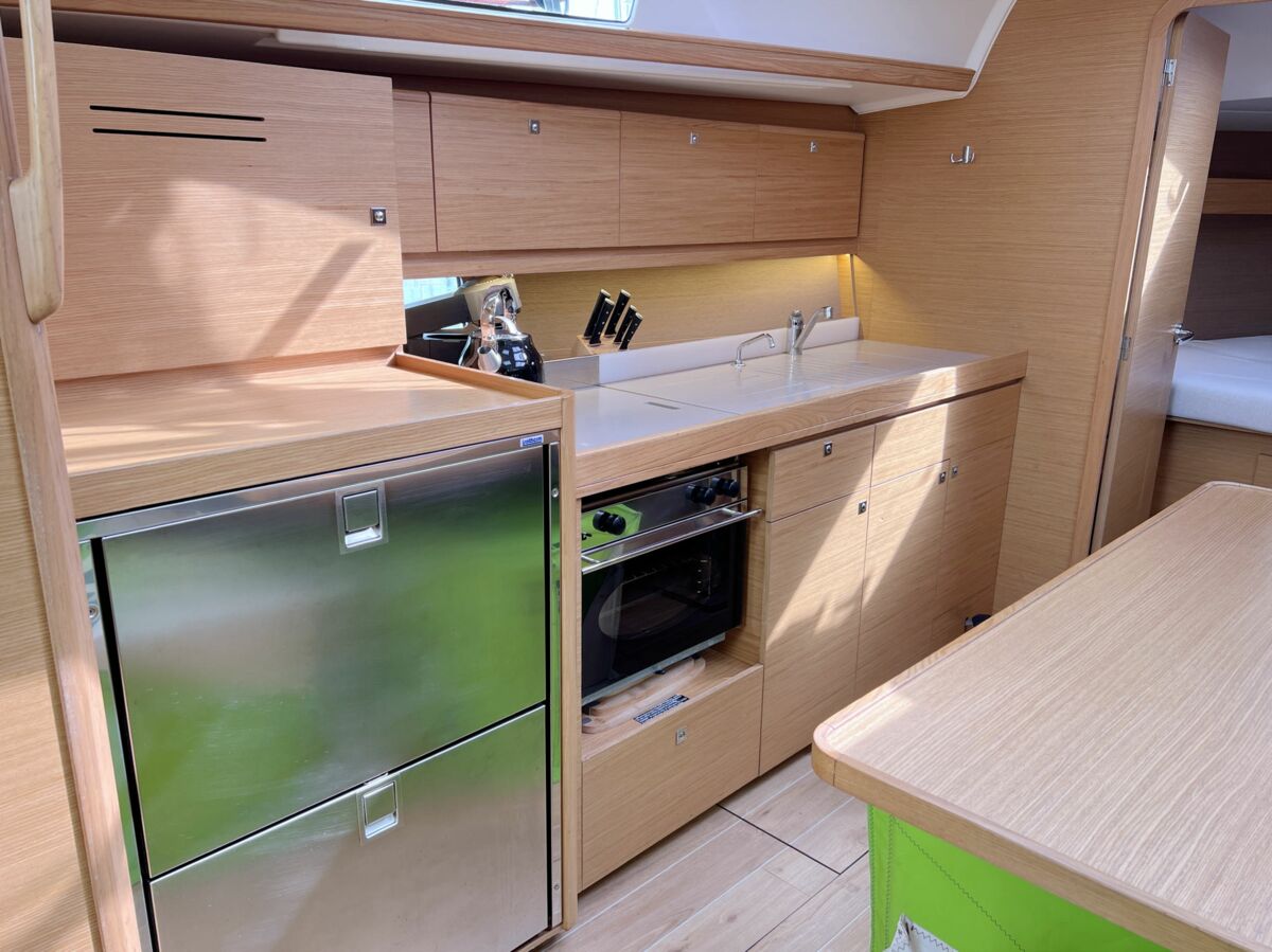 Sailing Yacht Dufour 382 Sailing World Yachtbrokers Heiligenhafen 10