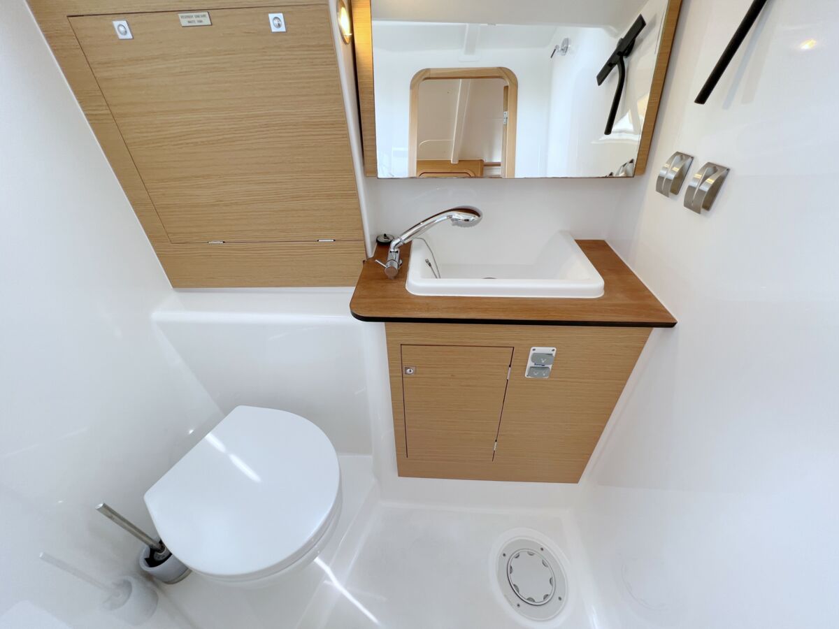 Sailing Yacht Dufour 382 Sailing World Yachtbrokers Heiligenhafen 11