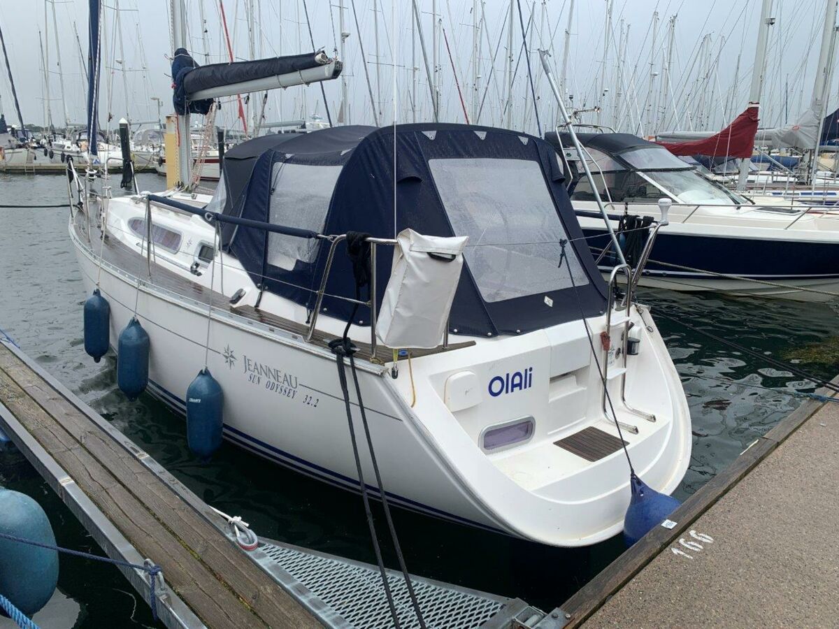 Sailing Yacht Jeanneau Sun Odyssey 32.2 Sailing World Yachtbrokers Heiligenhafen 2