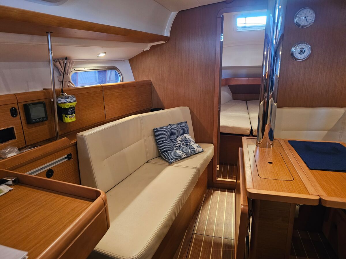 Sailing Yacht Jeanneau Sun Odyssey 36i Sailing World Yachtmakler Heiligenhafen 7