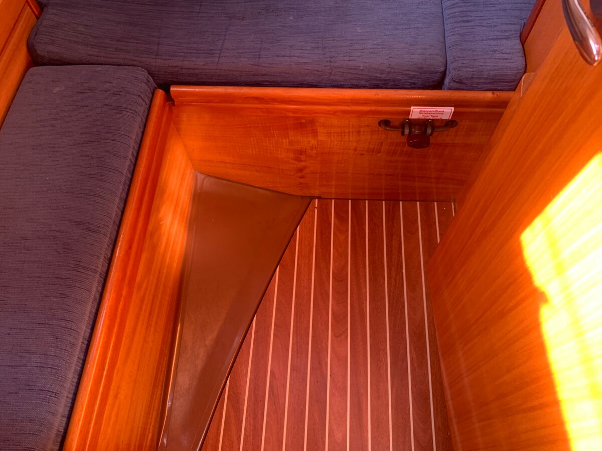 Segelyacht Bavaria 37 Cruiser Sailing World Yachtbrokers Heiligenhafen 18