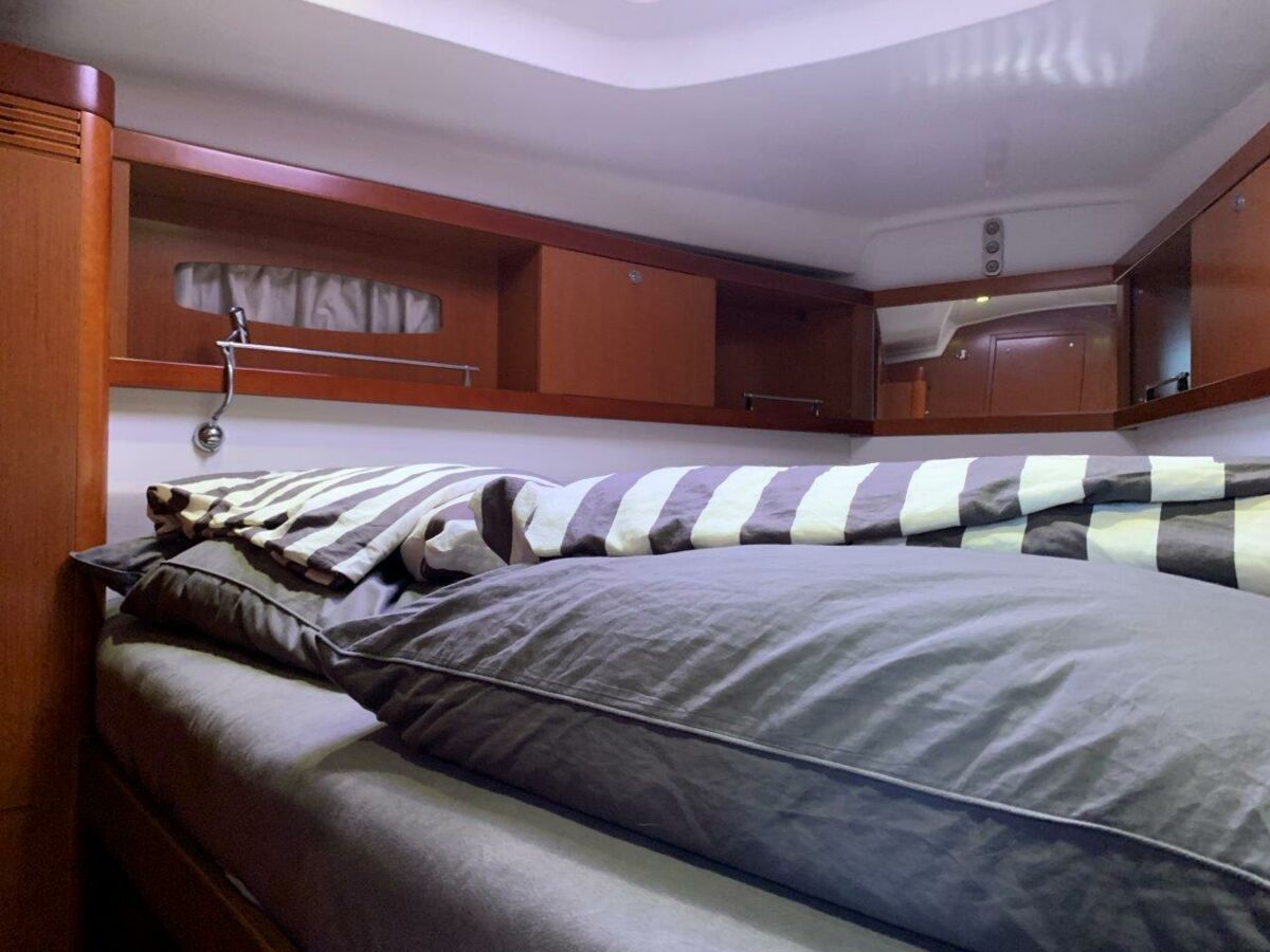 Segelyacht Beneteau Oceanis 46 Sailing World Yachtmakler 61