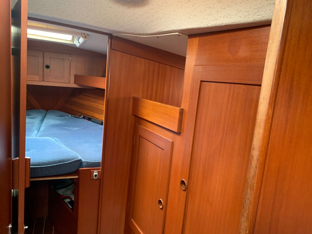 Segelyacht Hallberg-Rassy 352 Scandinavia by Sailing World Yachtbrokers Heiligenahafen 14