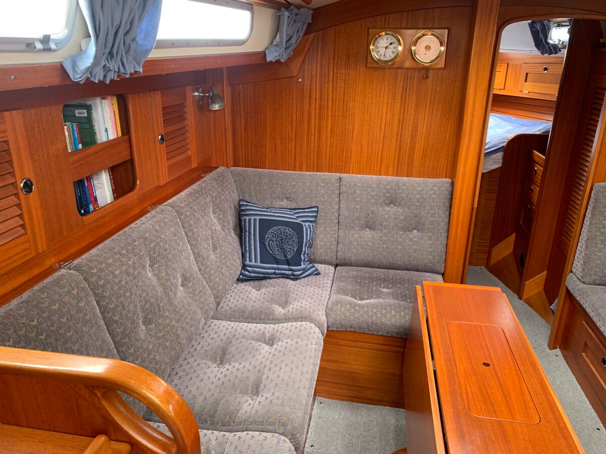 Segelyacht Hallberg-Rassy 36 MK II Sailing World Yachtmakler 10