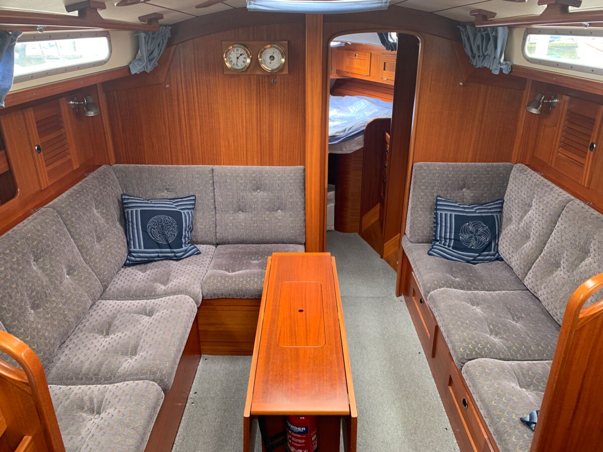 Segelyacht Hallberg-Rassy 36 MK II Sailing World Yachtmakler 3