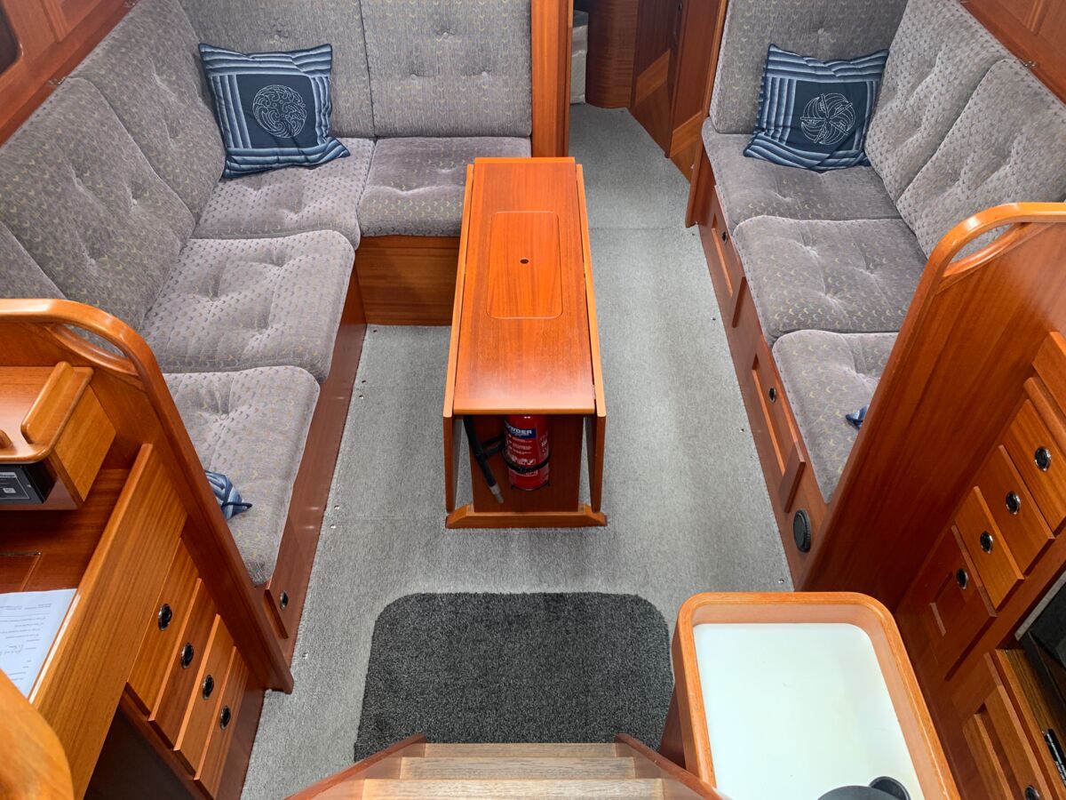 Segelyacht Hallberg-Rassy 36 MK II Sailing World Yachtmakler 4