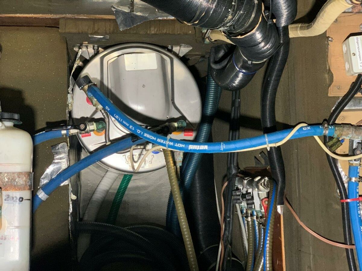 Segelyacht Hallberg-Rassy 45 Sailing World Yachtmakler   (56)