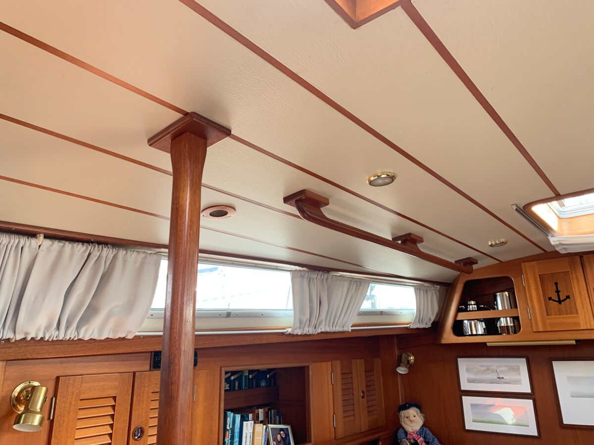 Segelyacht Hallberg-Rassy 45 Sailing World Yachtmakler Heiligenhafen 53