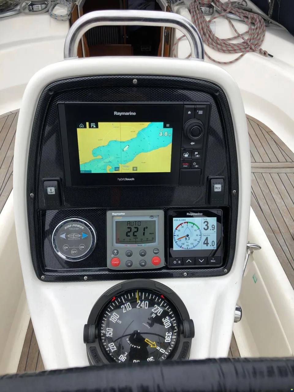 Sailing Yacht Bavaria 34 Cruiser Sailing World Yachtbrokers Heiligenhafen 9