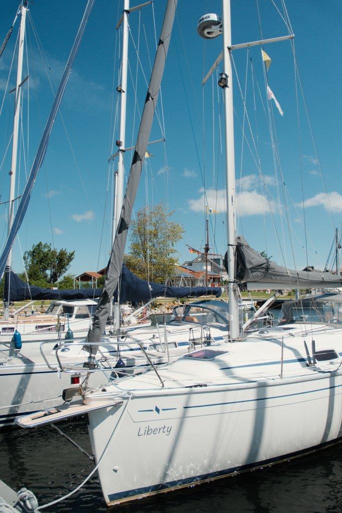 Segelyacht Bavaria 30 Cruiser Sailingworld Yachtmakler Heiligenhafen 2