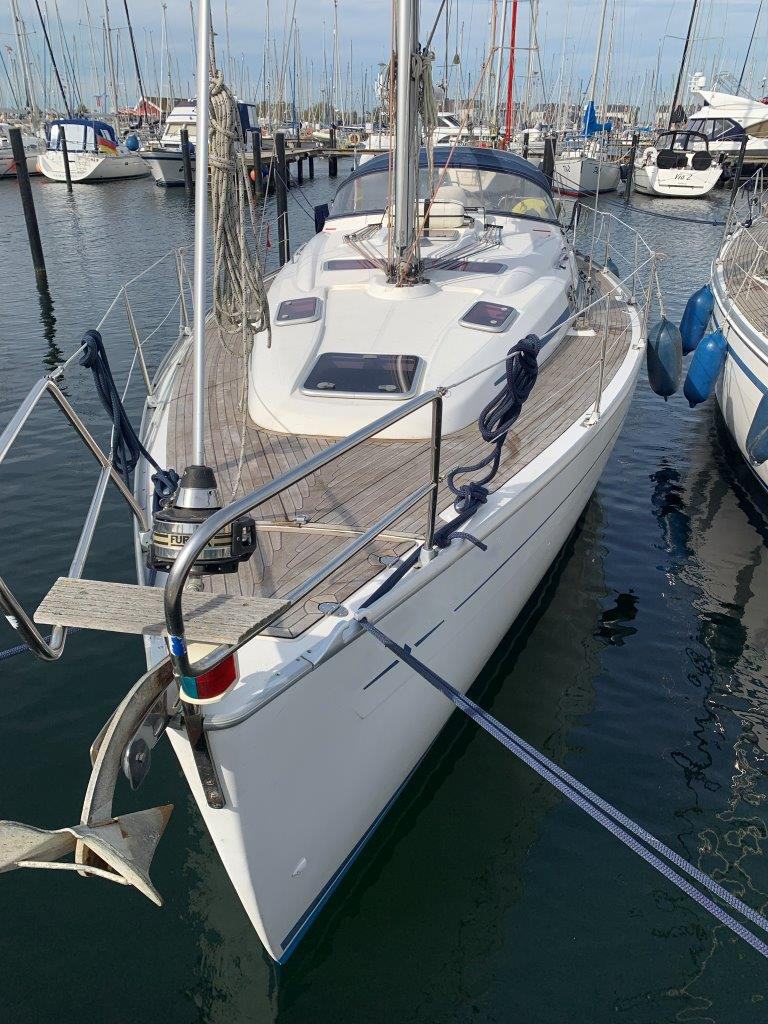 Segelyacht Bavaria 37 Cruiser Sailing World Yachtbrokers Heiligenhafen 3