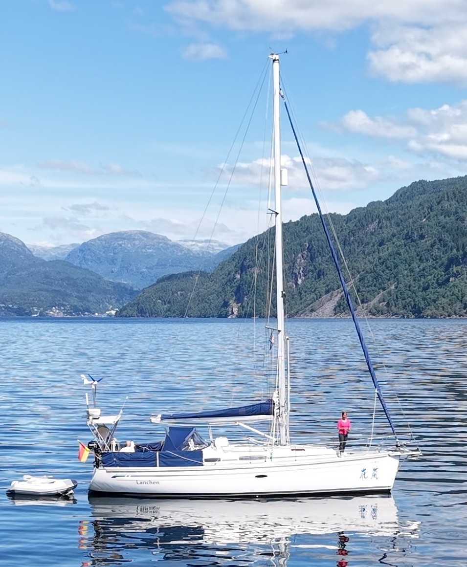 Segelyacht Bavaria 38 Cruiser (1)