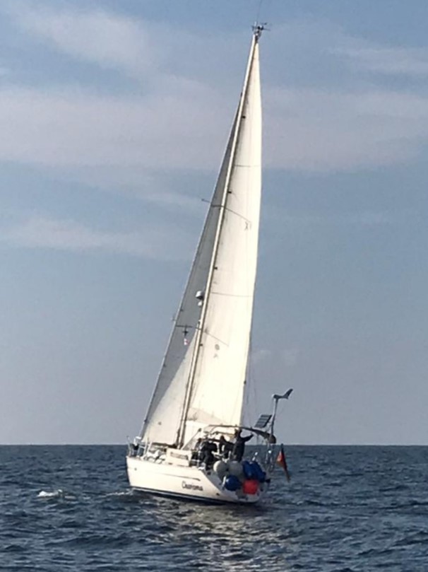 Sailing Yacht Bavaria 42 Sailing World Yachtbrokers 90